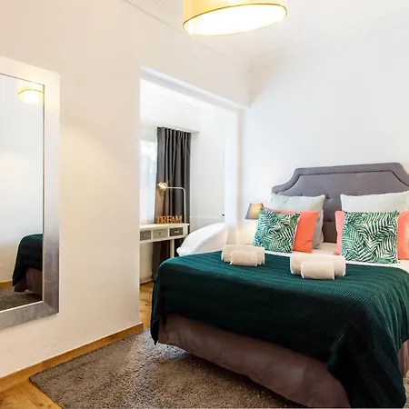 Apartamento General Rocadas - Graca • Chic Sunny Lisboa