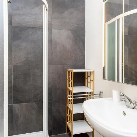 Apartamento General Rocadas - Graca • Chic Sunny